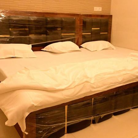 Sri Ram Lalla International Hotel Ayodhya Kültér fotó