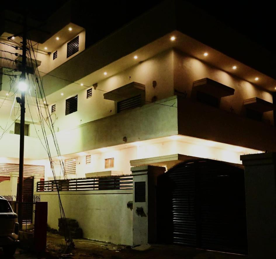 Sri Ram Lalla International Hotel Ayodhya Kültér fotó
